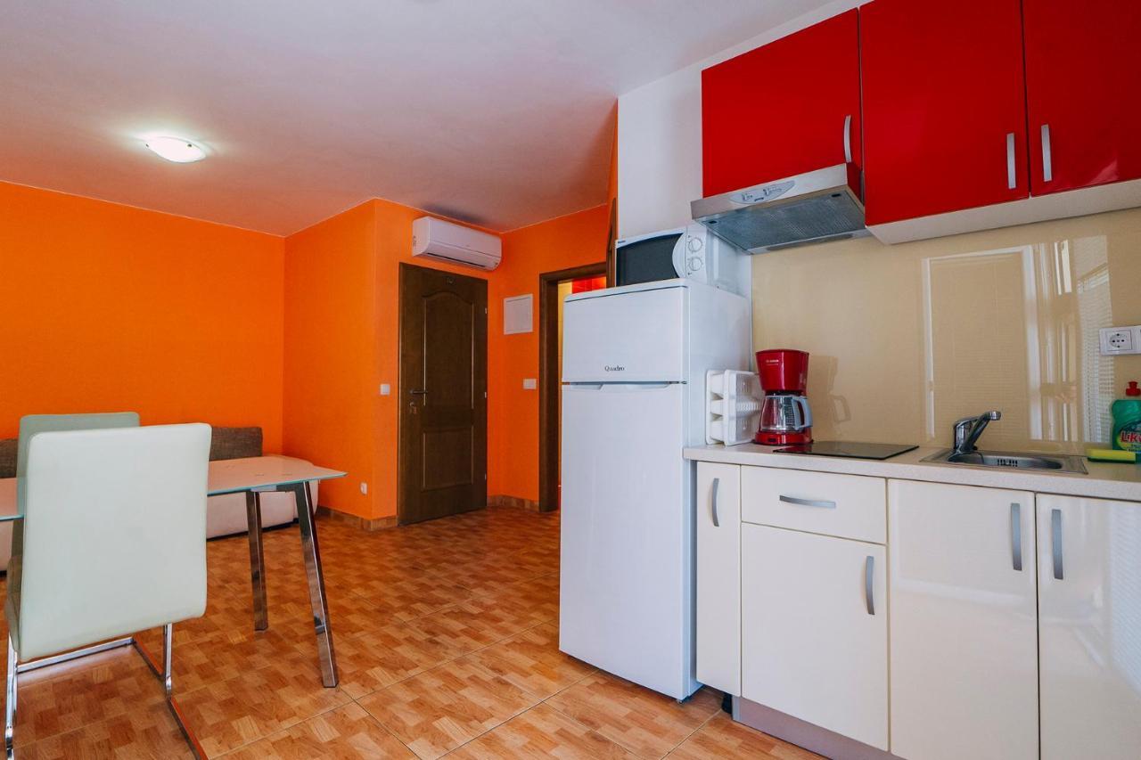 Apartments Luxur Center Baška Voda Kültér fotó